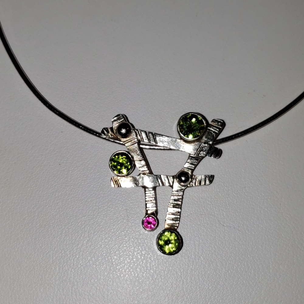 Silver Necklace with peridot
